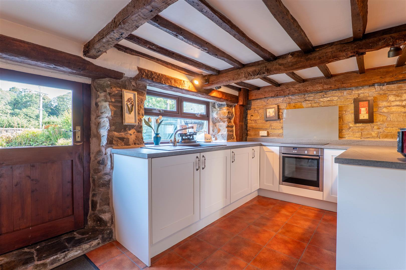2 bed property in Valley Road, Preston